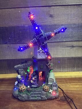 Crosslight Halloween ~Animated Haunted Windmill